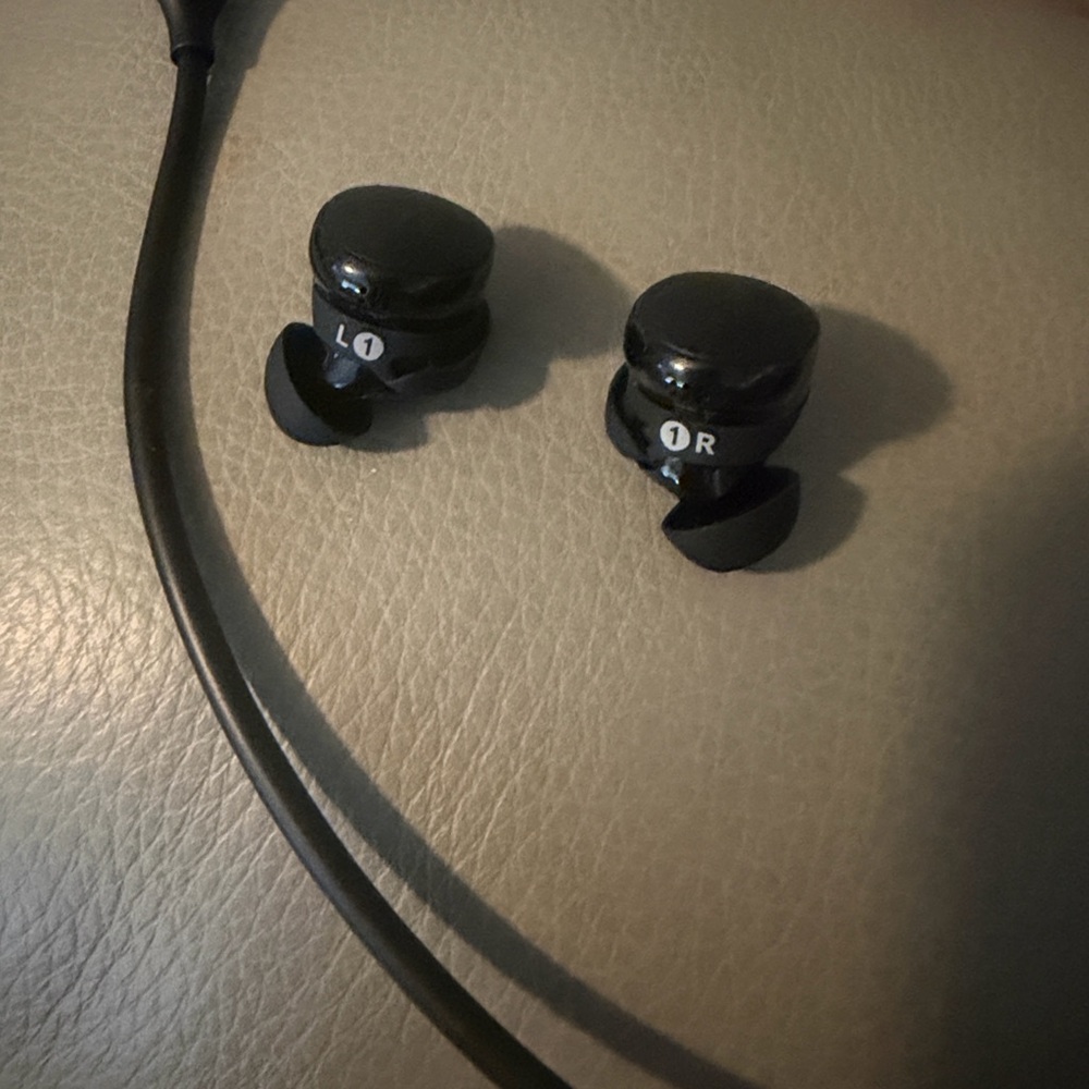 Bose White Audio Packaging